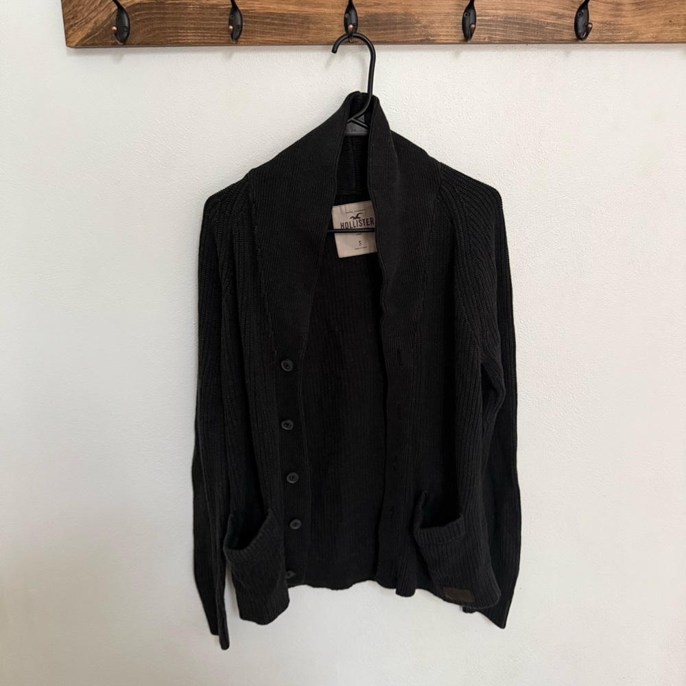 Hollister Women's Black Cardigan Knit Sweater